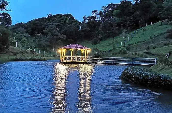 Burbi Monteverde Hotel
