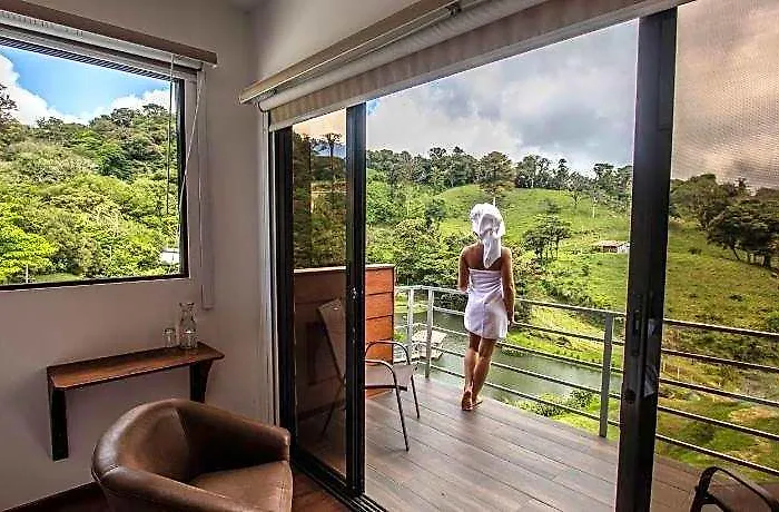 Hotel Burbi Monteverde 4*