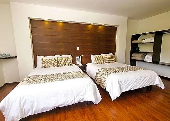 Burbi Monteverde Hotel